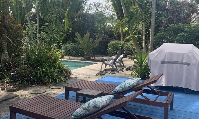 Delray Beach House | Tropical Escape - Pet Friendly - Modern Amenities - Old Florida Charm
