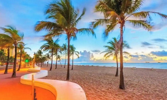 Fort Lauderdale House | Tropical Oasis w/Lush Pool in beautiful Fort Lauderdale