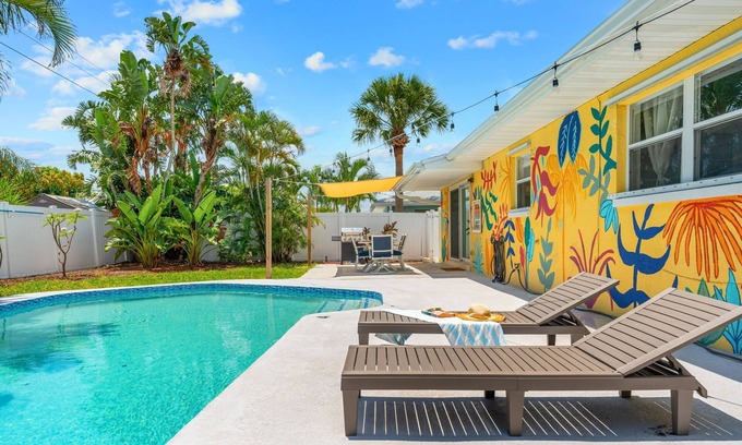 Golden Beach Estates House | Tropical-Inspired Beachside Home w/BBQ Grill & Heated Pool ☀️
