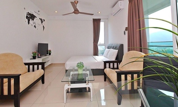 Downtown George Town Apartment | Tropical Vacation Stay with Seaview