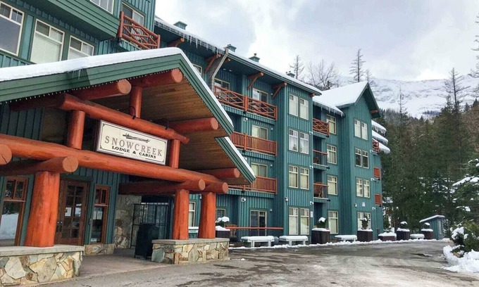 East Kootenay Condo | True Ski In/Out. Common Hot Tub and Pool