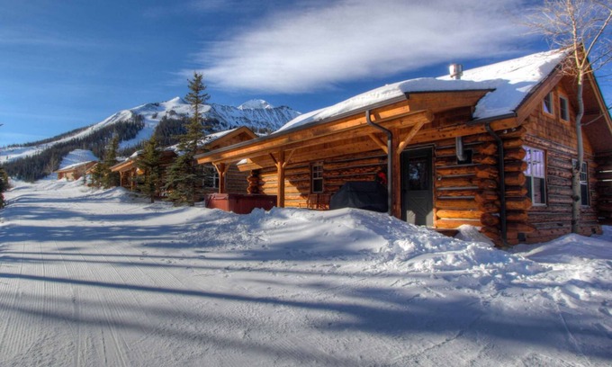 Big Sky Cabin | True Ski-in/ski-out - The Wrangler-Cowboy Heaven Cabin, Hot Tub, New Bathrooms