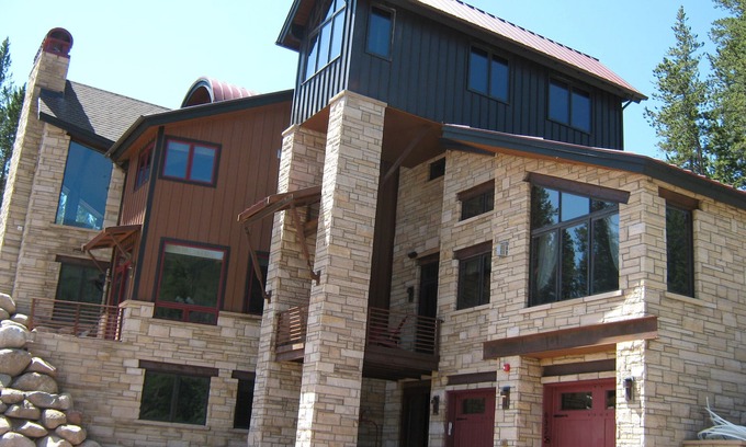 Copper Mountain House | TRUE SKI-IN/SKI-OUT; ELEVATOR; 6BR; HOT TUB; SKI ROOM; GAME ROOM; MEDIA ROOM