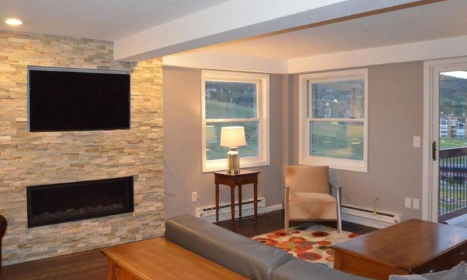 Steamboat Springs Apartment | True Ski-in Ski-Out Luxury 3bd with huge views