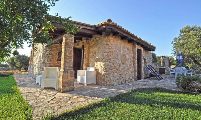 Taviano Cottage | Trullo dei Beneficati a pochi metri dal mare
