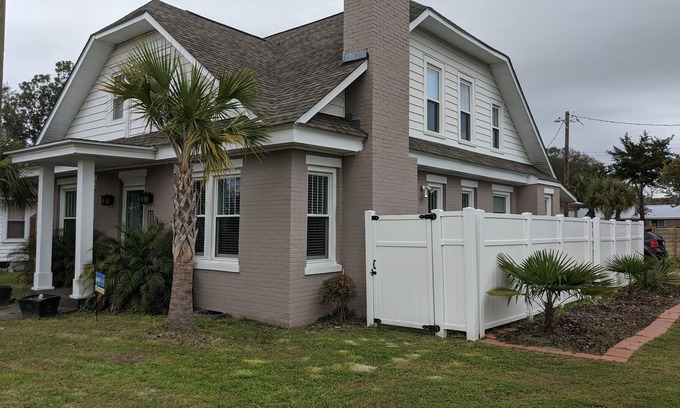 North Carolina Coast House | Truly Unique! 1938 Historic Beach House