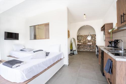 Stegna Bed & Breakfast | Tsampika view luxury suites