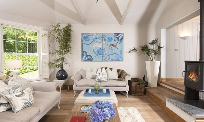 Helston Cottage | Tucked away in a magical corner of Cornwall, South Lodge sits peacefully on the enchanting Bonython
