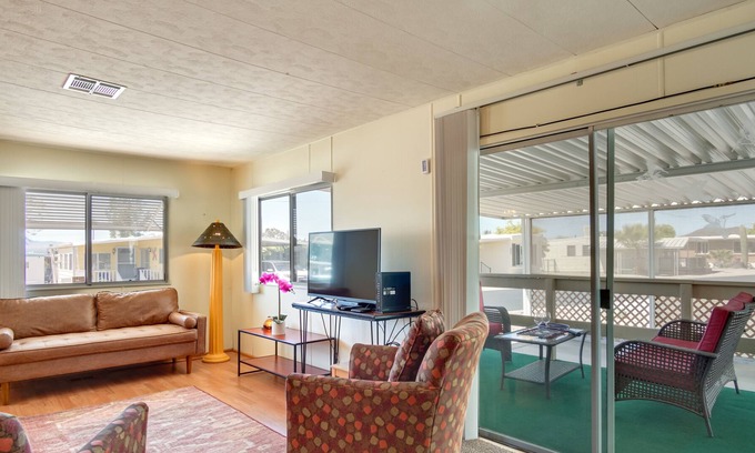 Tucson Estates House | Tucson Estates Home: Private Deck, Pool Access!
