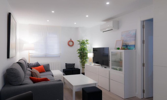 Camino de Ronda Apartment | tuGuest Pedro Antonio Apartment