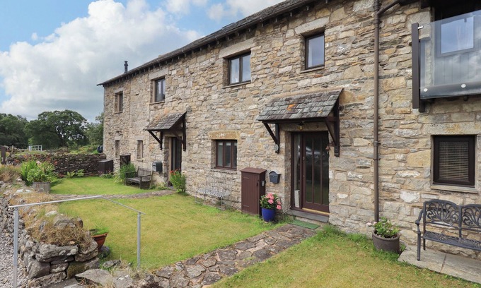 Underbarrow Cottage | TULLYTHWAITE GARTH, country holiday cottage in Crosthwaite