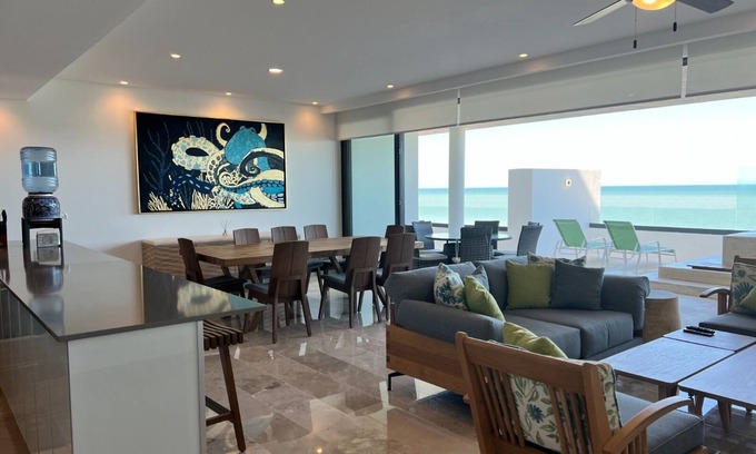 Progreso Municipality Condo | Turena 304, Luxury Beachfront condo w/private pool/hot tub and breathtaking view