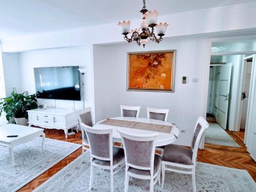 Novi Pazar Apartment | Turquoise Sunny Apartment