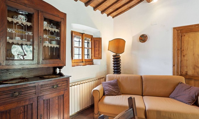 Riccio House | Tuscan Holiday Home with Pool