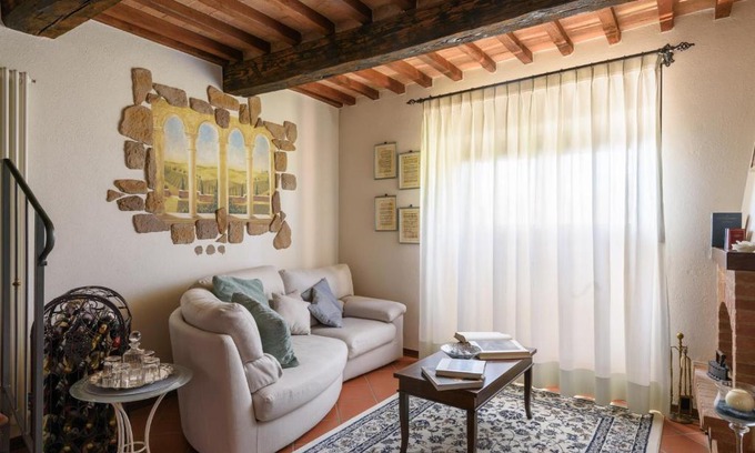 Ponte di Gabbiano Apartment | Tuscany Balcony: Crete Senesi