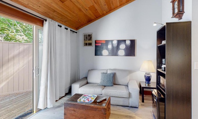 Black Butte Ranch Apartment | Tutu Hale - Unit 6