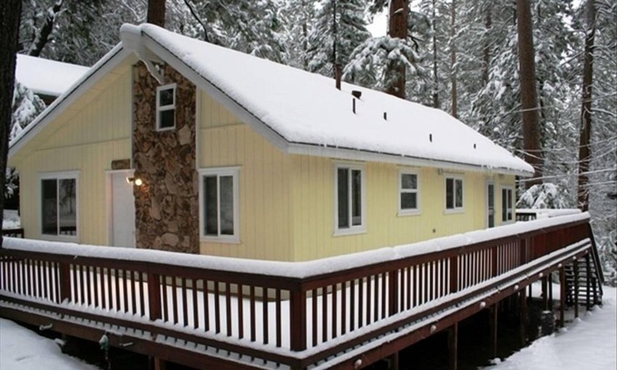 Twain Harte Cabin | Twain Harte Vacation Rentals - Lake Member, Free WIFI, HD TV, Walk To Town/Lake