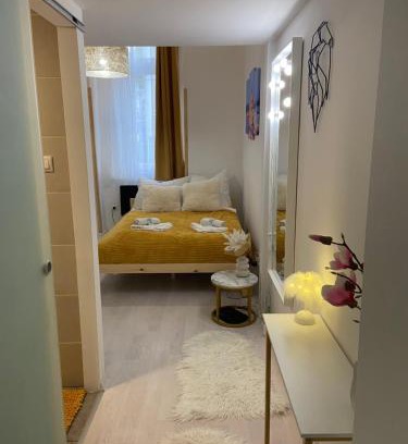 Angyalfold Apartment | Twilight Zone Studio
