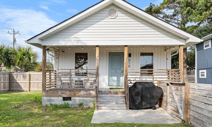 North Carolina Coast House | Twin Tides Beach House at Carolina Beach - Unit 1