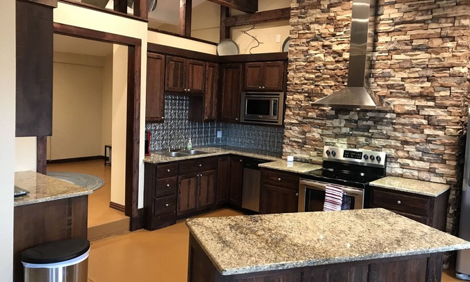 Graham House | Twisted Branch Retreat at Possum Kingdom Lake. Perfect for large gatherings!