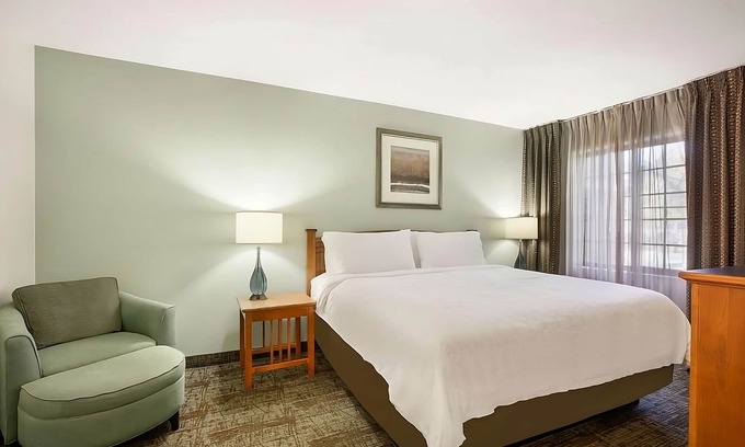 Carmel Mountain Ranch Hotel | Two 2BR Suites w/Free Breakfast - Near Rancho Bernardo Attractions, Pool!