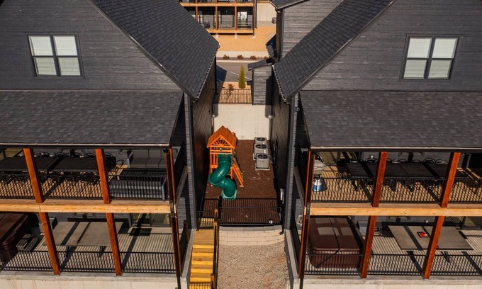 Hollister House | Two 7 bd homes w/hot tubs, sauna, & fire pits