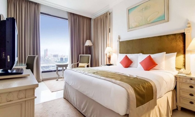 Al Sufouh 2 Apartment | Two Bedroom Apartment Near Internet City Metro 10