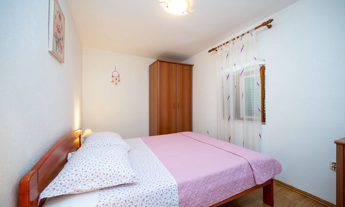 Savar Apartment | Two bedroom apartment with air-conditioning Savar, Dugi otok (A-12762-a)