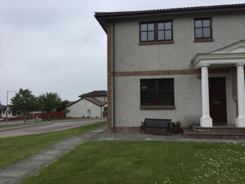 South Galson Apartment | Two Bedroom Glen View Free Parking