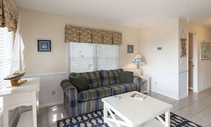 Grand Rivers Condo | Two Bedroom Harbor View Condo