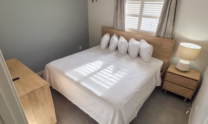 Marco Island Hotel | Two Bedroom King Villa