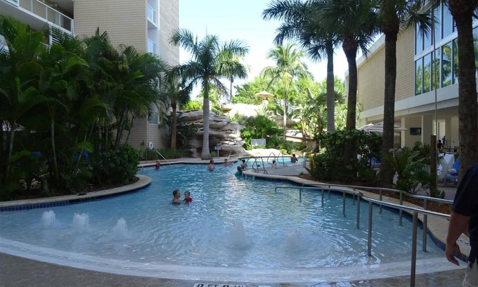 Marco Island Resort | Two bedroom/Two bath Marriott Crystal Shores
