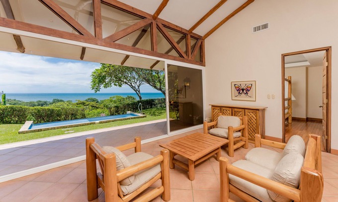 Islita Villa | Two Bedroom Villa - Flor Blanca