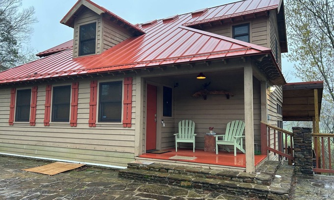 Jasper Cabin | TWO FOR ONE ON RIVER! Modern house and apartment, 9 beds/6 sleeping areas/4 ba
