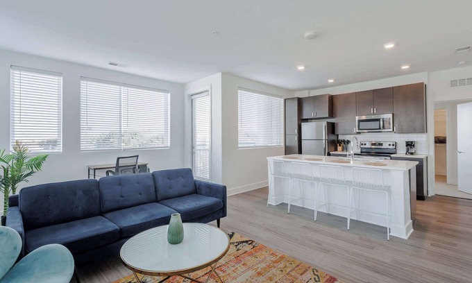 Central Business District Apartment | TWO Luxe CozySuites in Downtown Cincy