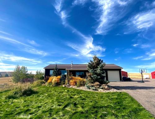 Pocatello House | Two Mountain Homes gated views games & nature