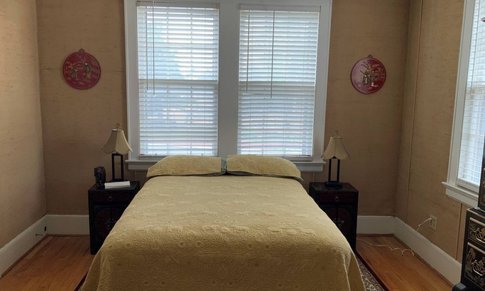 Columbia Apartment | Two room suites, 1 minute to shopping and restaurants.