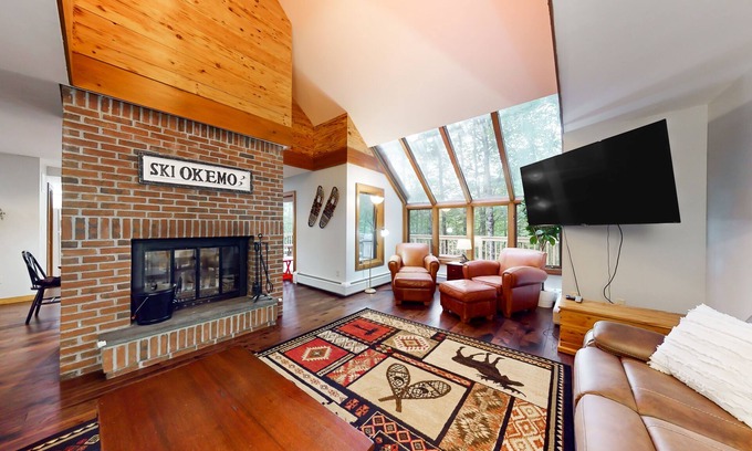 Ludlow Condo | Two-story condo with forest views, Echo Lake beach access, pool, dock & tennis