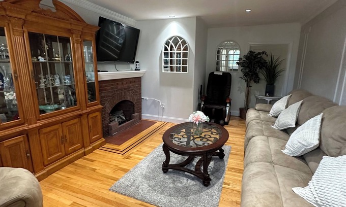 West Codman Hill - West Lower Mills House | Two story Cozy Massachusetts Home.