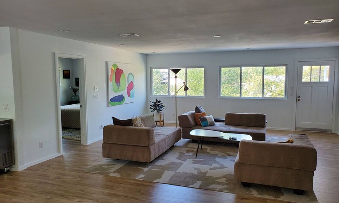 Rio Vista House | TXST Hideaway nestled near the San Marcos River