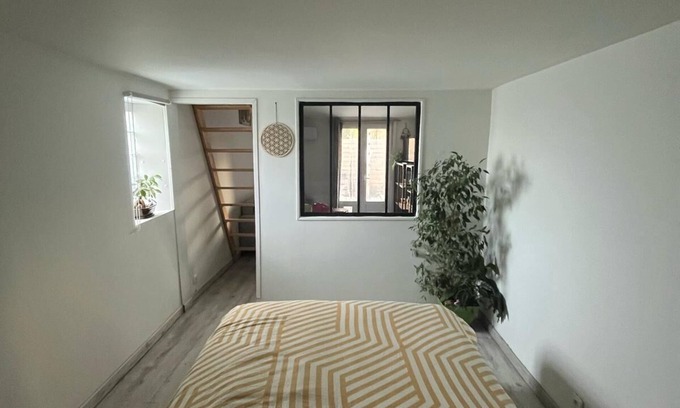 Velleron House | Ty'ca House