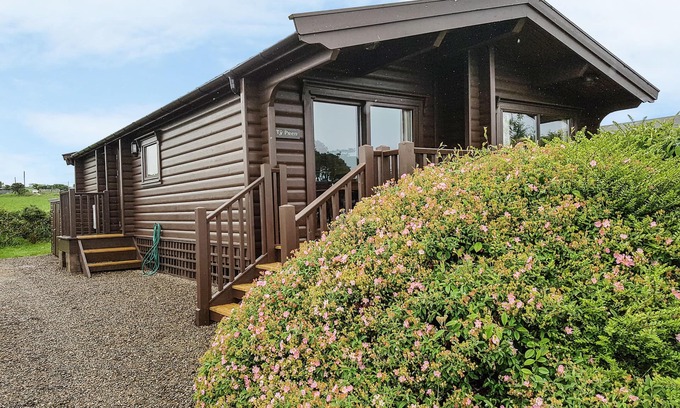 Haverfordwest Cottage | TY PREN, pet friendly, country holiday cottage in St Davids