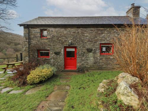Llanybydder House | Ty Tarw