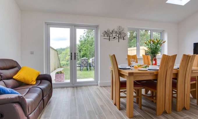 Llanfynydd House | Tyisaf in Llanfynydd