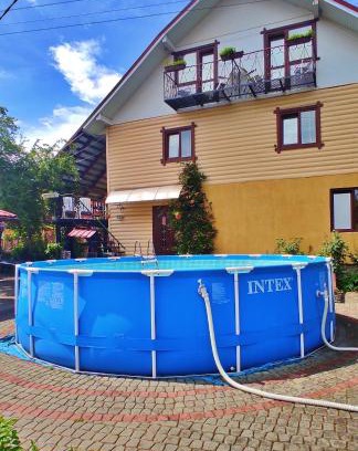 Slavske House | U Nazara