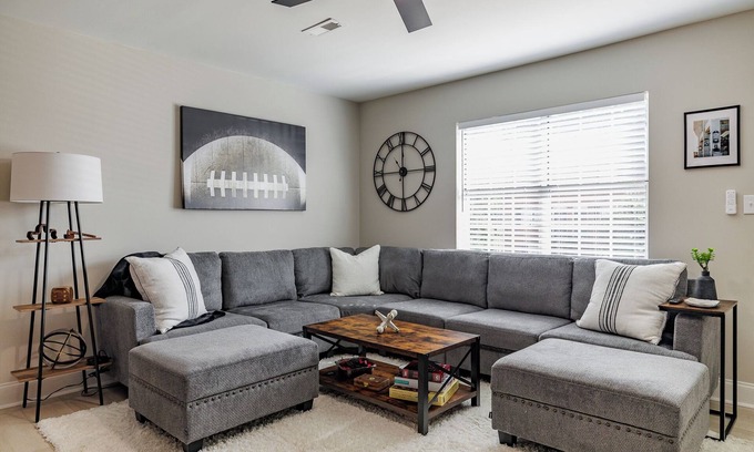 Athens House | UGA Family Weekend, Just Discounted, Newly Renovated, King Beds, Coffee Bar