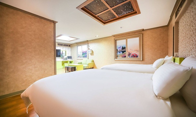 Uiryeong Hotel | Uiryeong Azalea