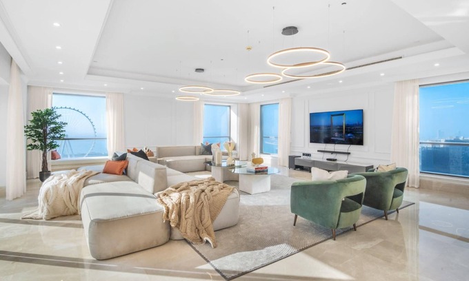 Dubai Marina Villa | Ultimate 5BR Duplex Sky Villa with Private Pool