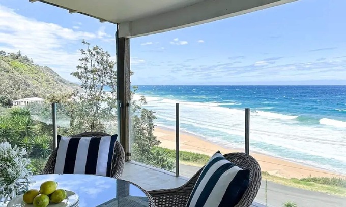 Wombarra House | Ultimate beachfront luxury holiday escape for the whole family.
