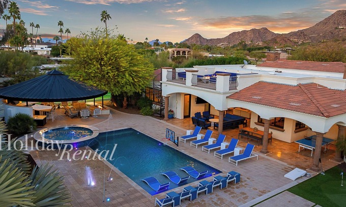 Paradise Del Este House | Ultimate Group Getaway - Pool, Pickleball, Splash Pad & Guest Casita